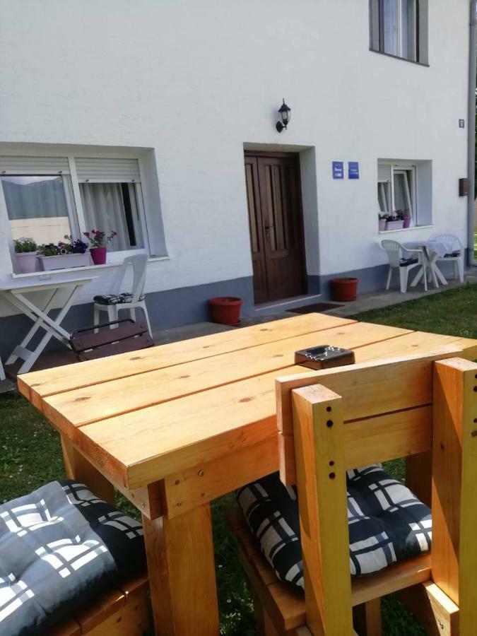 Guest House Olbina Korenica Extérieur photo